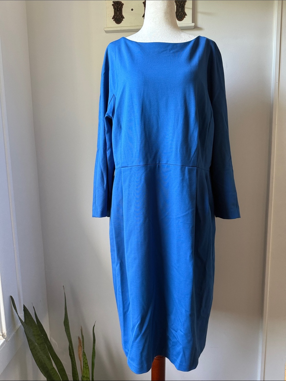 Lafayette 148 New York Cobalt Blue Long-Sleeve Boatneck Dress Tailored